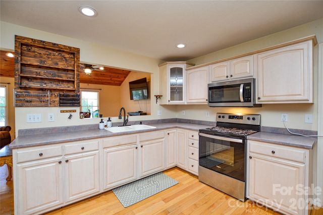 365 Wildlife Club Lane, Taylorsville, NC 28681