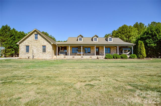 365 Wildlife Club Lane, Taylorsville, NC 28681