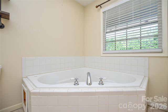 365 Wildlife Club Lane, Taylorsville, NC 28681
