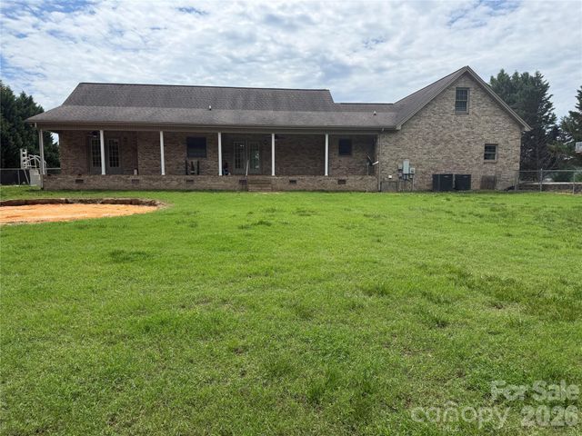 365 Wildlife Club Lane, Taylorsville, NC 28681