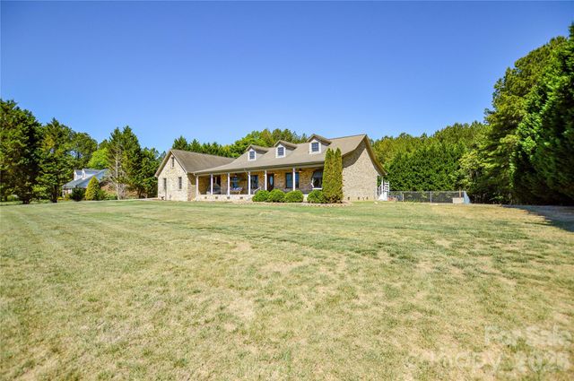 365 Wildlife Club Lane, Taylorsville, NC 28681