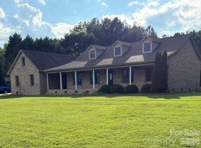 365 Wildlife Club Lane, Taylorsville, NC 28681