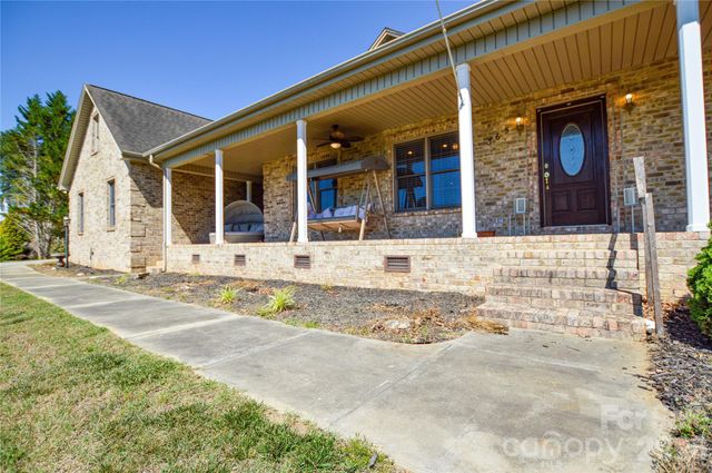 365 Wildlife Club Lane, Taylorsville, NC 28681