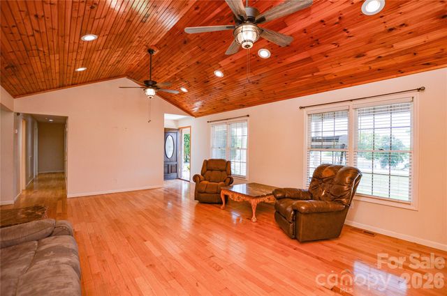 365 Wildlife Club Lane, Taylorsville, NC 28681