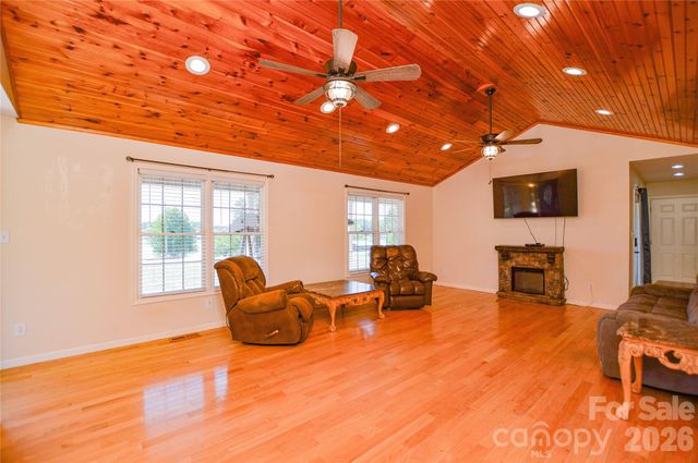 365 Wildlife Club Lane, Taylorsville, NC 28681