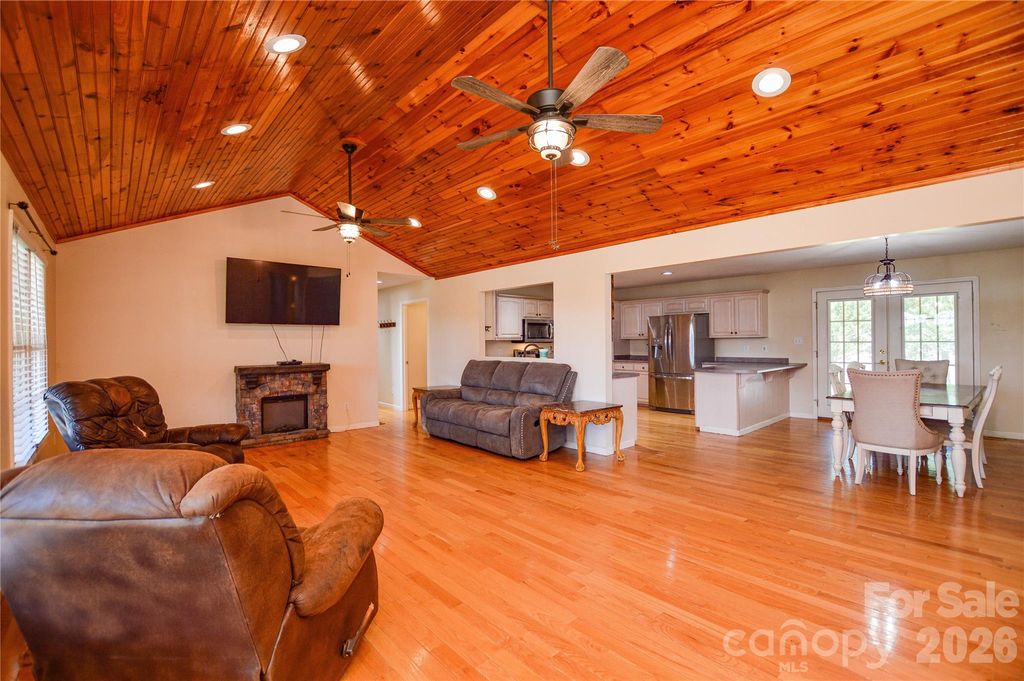 365 Wildlife Club Lane, Taylorsville, NC 28681
