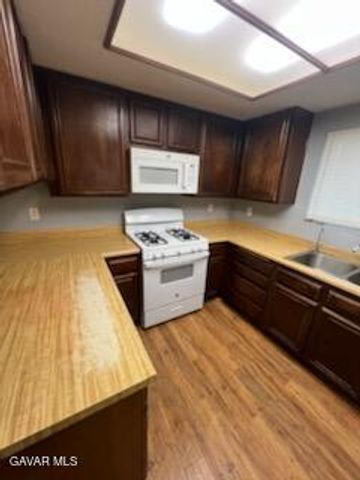 2500 Topaz Lane, Lancaster, CA 93535