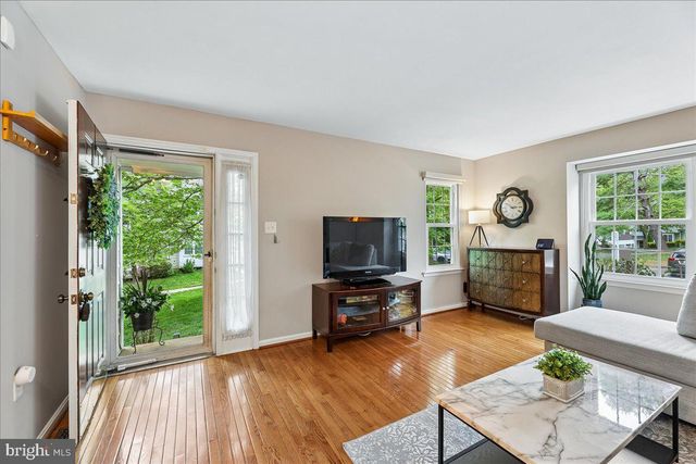 5211 SPRING BRANCH BLVD, Dumfries, VA 22025
