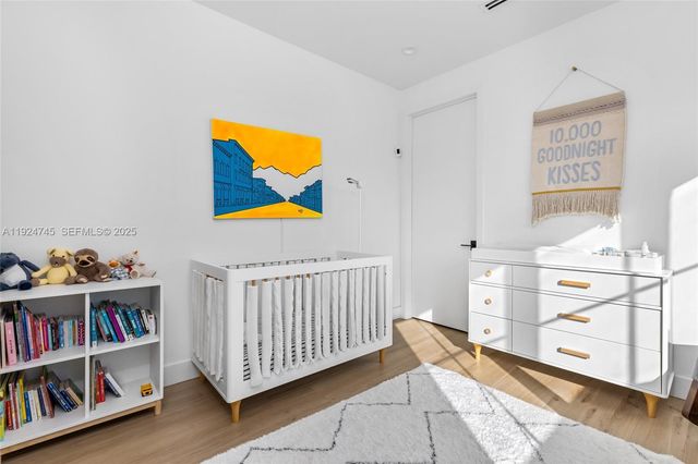 895 NE 76th St, Miami, FL 33138