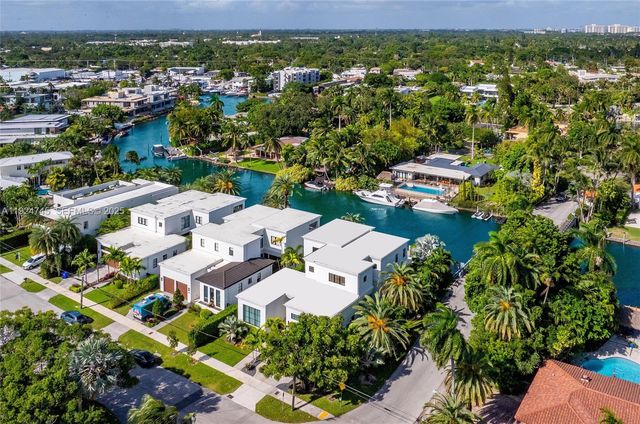 895 NE 76th St, Miami, FL 33138