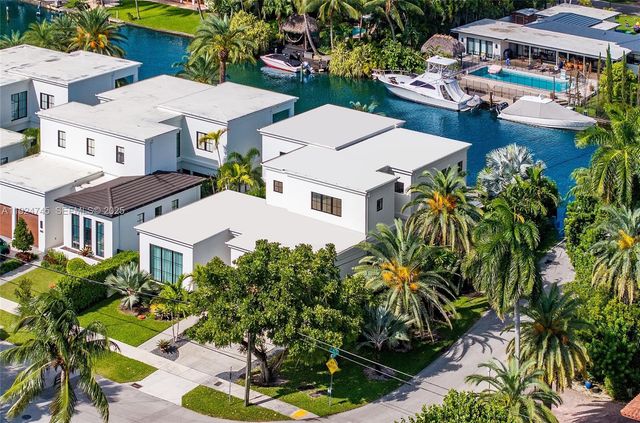 895 NE 76th St, Miami, FL 33138