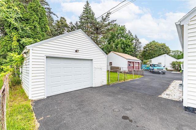 176 Glenbrook Road, Greece, NY 14616