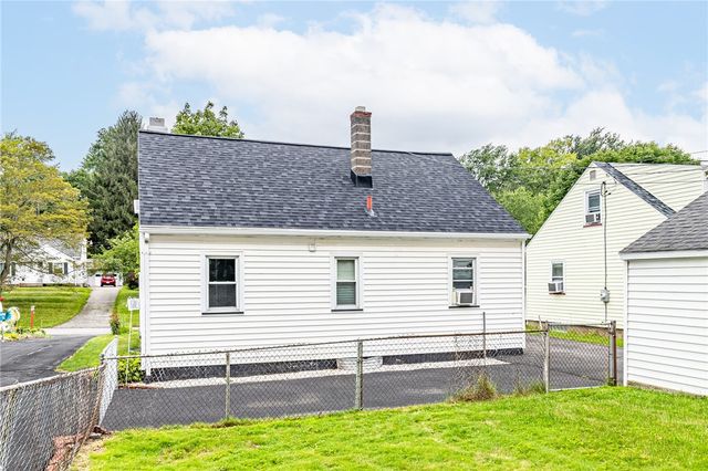 176 Glenbrook Road, Greece, NY 14616