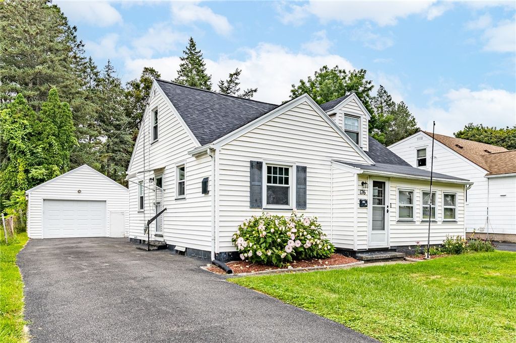 176 Glenbrook Road, Greece, NY 14616