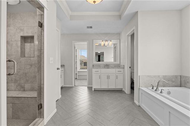 2911 SW Arthur Drive, Lee's Summit, MO 64082
