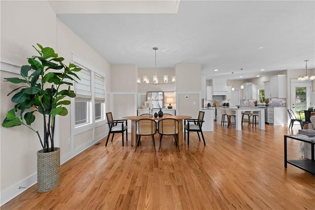2911 SW Arthur Drive, Lee's Summit, MO 64082