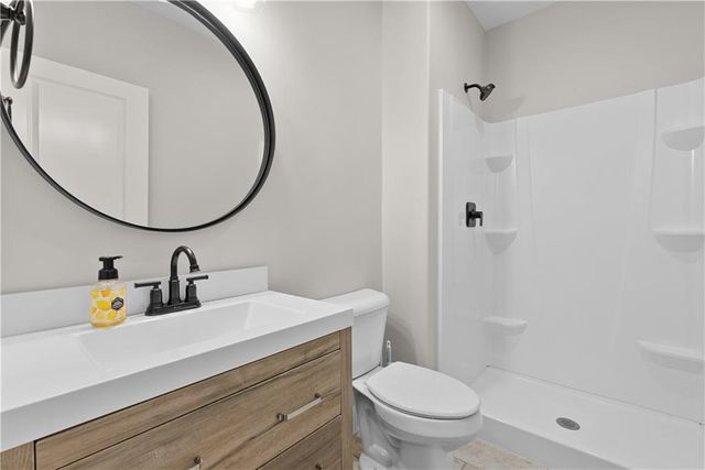 2911 SW Arthur Drive, Lee's Summit, MO 64082