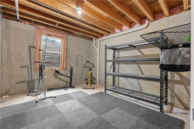 2911 SW Arthur Drive, Lee's Summit, MO 64082