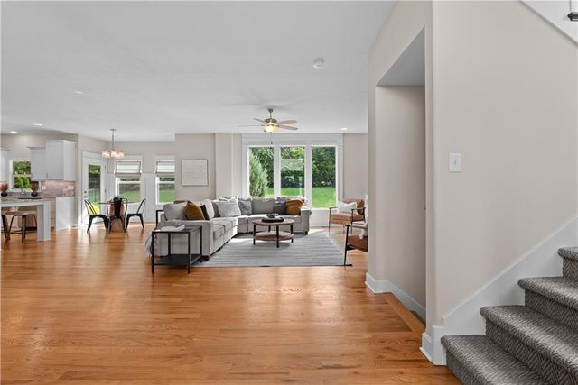 2911 SW Arthur Drive, Lee's Summit, MO 64082