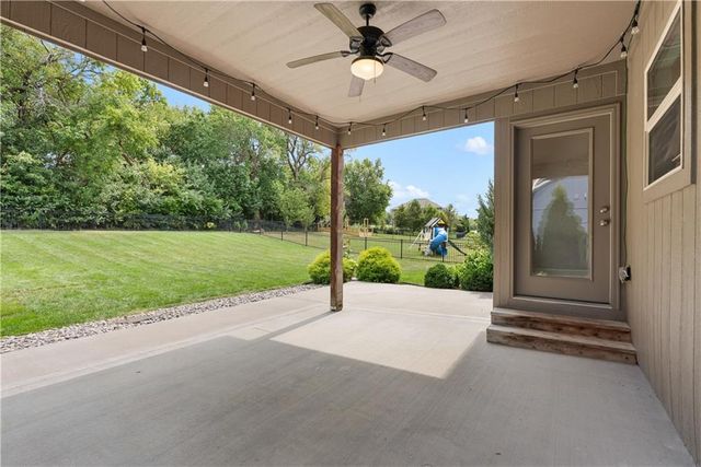 2911 SW Arthur Drive, Lee's Summit, MO 64082