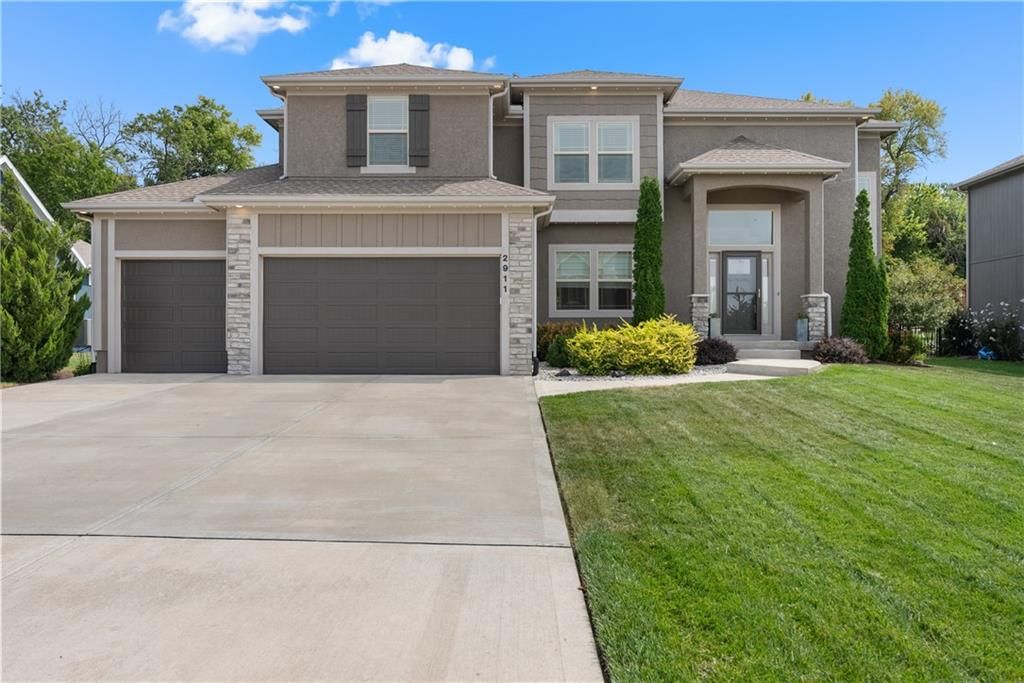 2911 SW Arthur Drive, Lee's Summit, MO 64082
