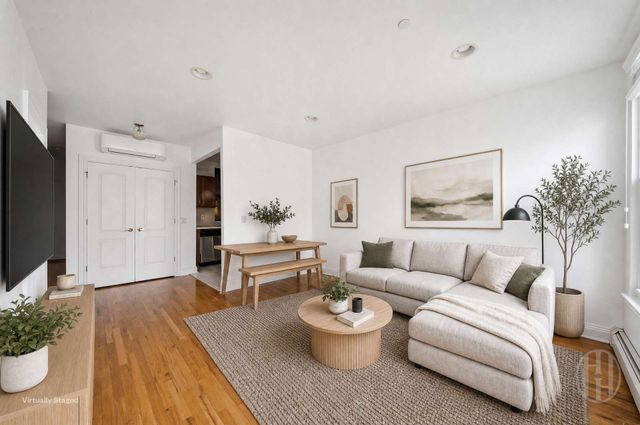 2098 Frederick Douglass Blvd Apt 4H, New York City, NY 10026