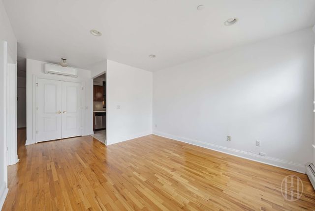 2098 Frederick Douglass Blvd Apt 4H, New York City, NY 10026