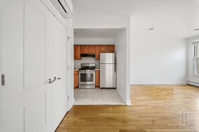 2098 Frederick Douglass Blvd Apt 4H, New York City, NY 10026