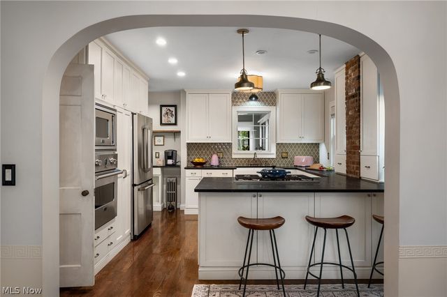 16830 Holbrook Road, Shaker Heights, OH 44120