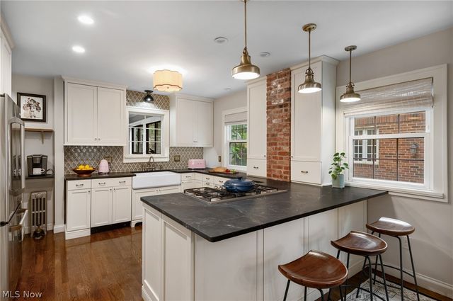 16830 Holbrook Road, Shaker Heights, OH 44120
