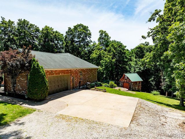 3150 Pleasant Run Drive, Palmyra, MO 63461