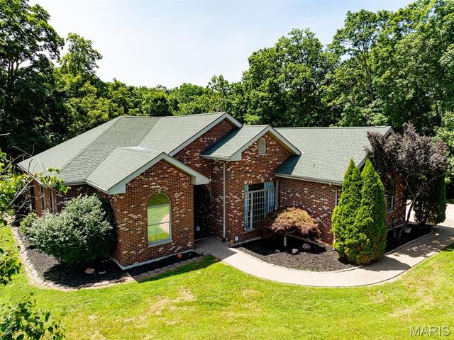 3150 Pleasant Run Drive, Palmyra, MO 63461