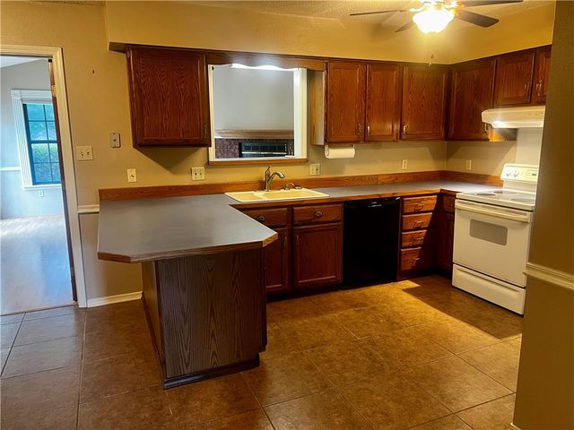 1123 W 19th Terrace, Russellville, AR 72801