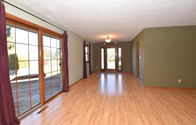 2940 Woodland COURT, Colgate, WI 53017