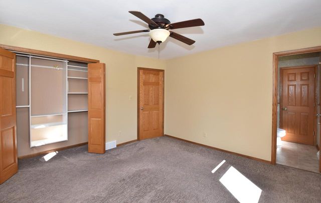 2940 Woodland COURT, Colgate, WI 53017