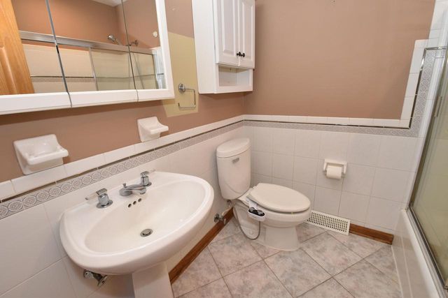 2940 Woodland COURT, Colgate, WI 53017