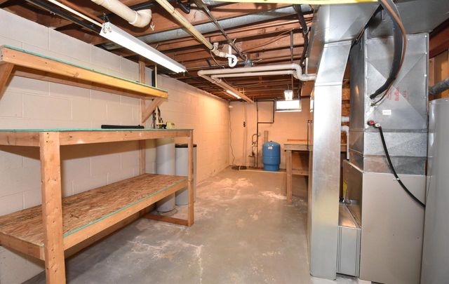 2940 Woodland COURT, Colgate, WI 53017