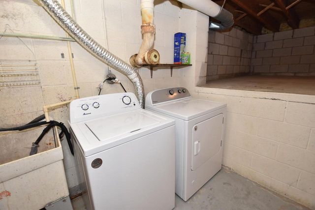 2940 Woodland COURT, Colgate, WI 53017