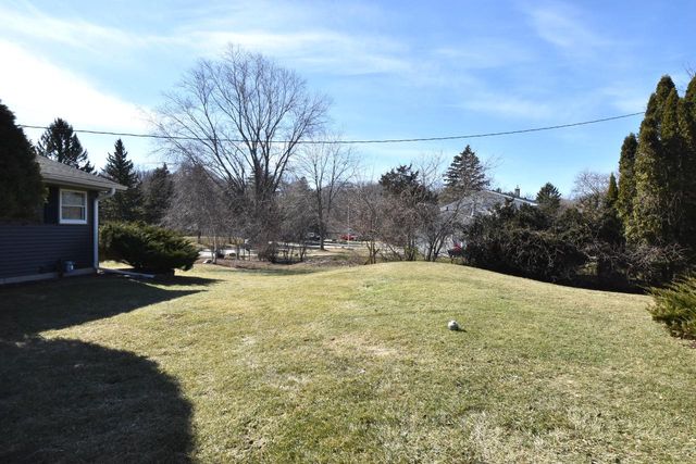 2940 Woodland COURT, Colgate, WI 53017