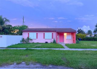 3450 SW 75th Ct, Miami, FL 33155