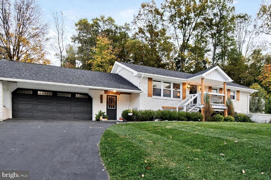 9263 E SPRINGFIELD RD, Seven Valleys, PA 17360