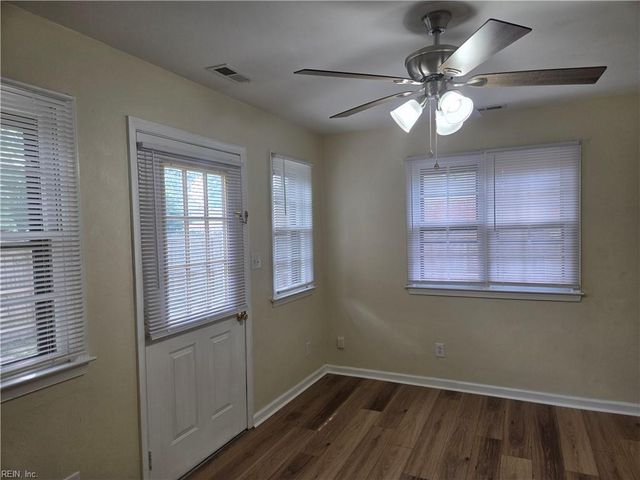 844 Lord Leighton DR, Virginia Beach, VA 23454
