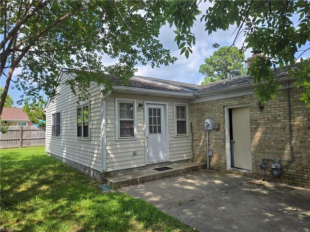 844 Lord Leighton DR, Virginia Beach, VA 23454