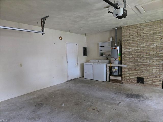 844 Lord Leighton DR, Virginia Beach, VA 23454
