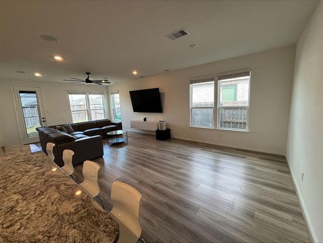 1323 Rosemead Drive, Rosharon, TX 77583