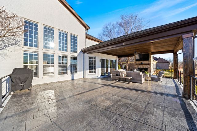 945 Plantation Blvd, Gallatin, TN 37066