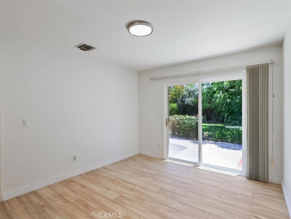 Image 15 of property listing at 6564 Cleomoore, West Hills, CA 91307