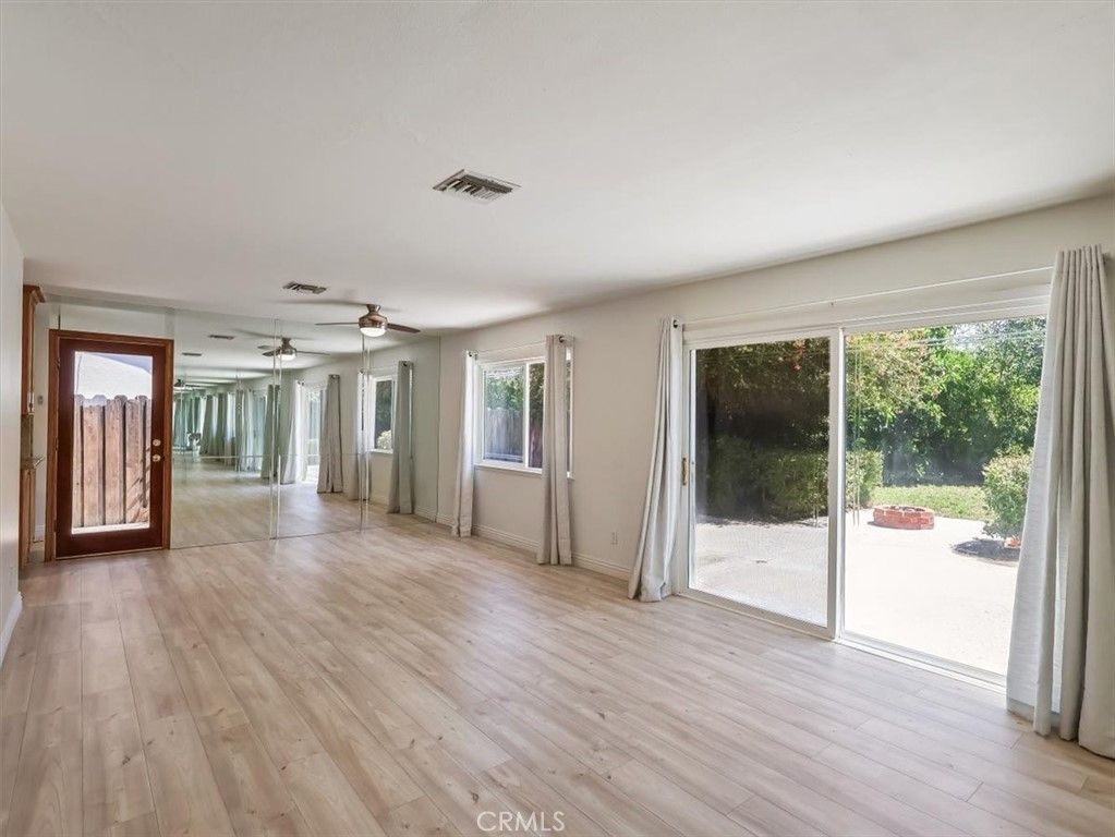 Image 4 of property listing at 6564 Cleomoore, West Hills, CA 91307