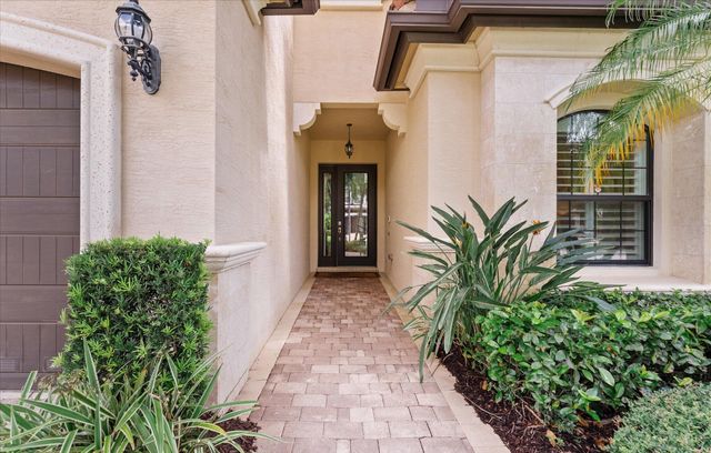 8159 Hutchinson Court, Delray Beach, FL 33446