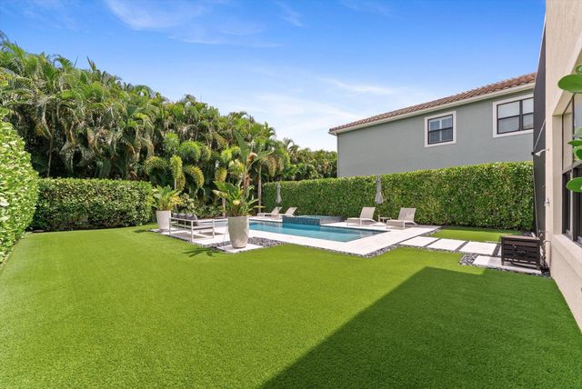 8159 Hutchinson Court, Delray Beach, FL 33446